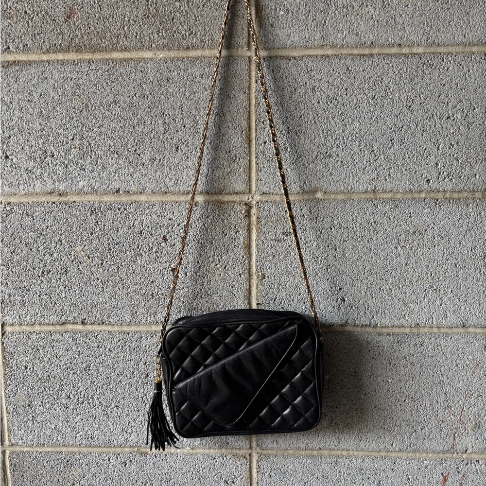 Elegant Black Quilted Shoulder Bag